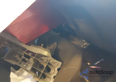 2016 Ford Focus Se z USA, uszkodzony, nr VIN 1FADP3F28GL244646